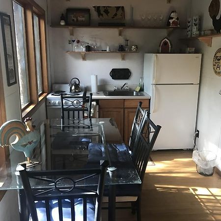 Bed and Breakfast Holly Lane Gardens Bainbridge Island Екстер'єр фото